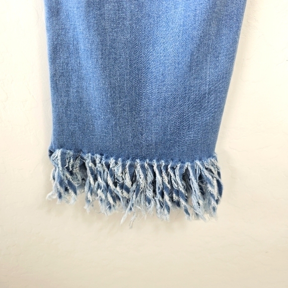 Sade & Sage Frayed flare Cuff Crop Size Small - Picture 9 of 11
